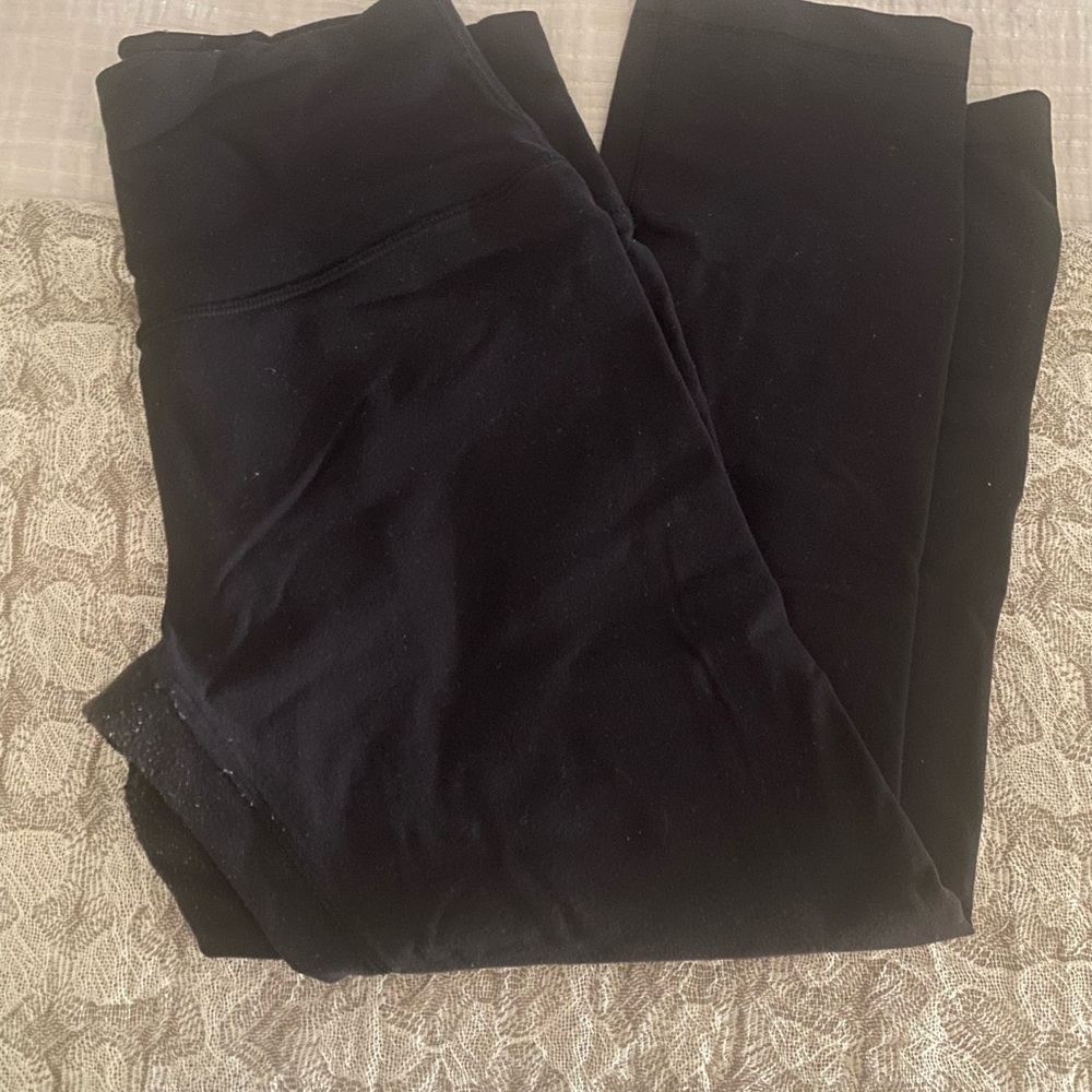 LULULEMON Size 6 Black Wunder Under Leggings